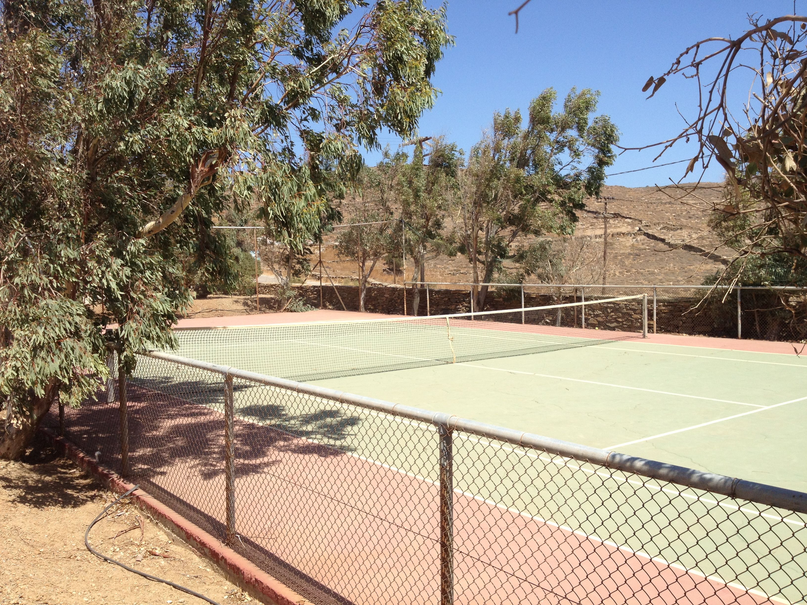 Full-size tennis court on the estate